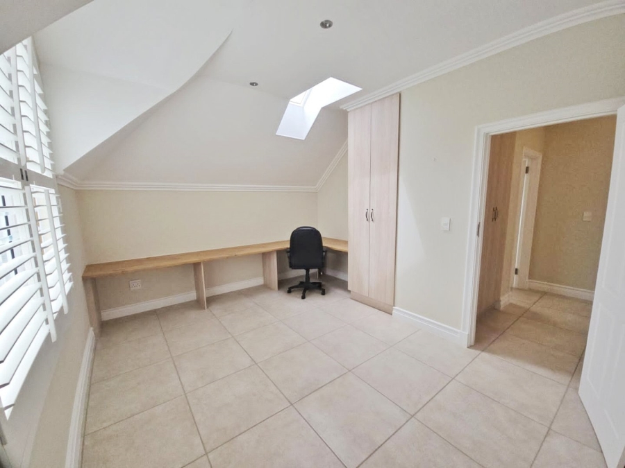 4 Bedroom Property for Sale in Sedgefield Central Western Cape